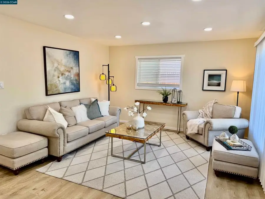 355 Lofas Pl, Vallejo, CA 94589 - #2