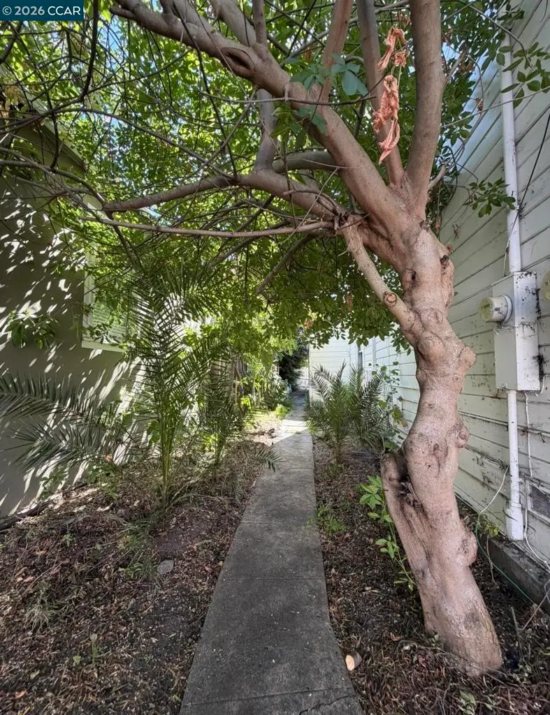604 Berrellesa St, Martinez, CA 94553 - #2