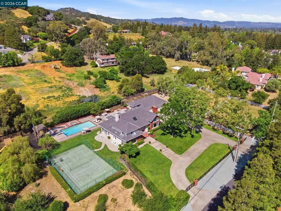 295 Pine Creek Rd, Walnut Creek, CA 94598 - #2
