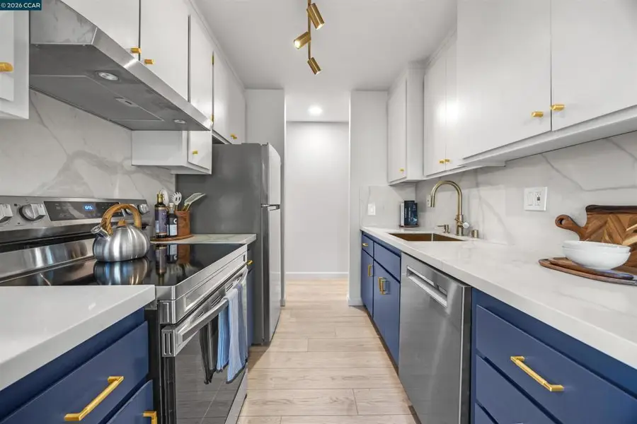 3751 Harrison Street #301, Oakland, CA 94611 - #3