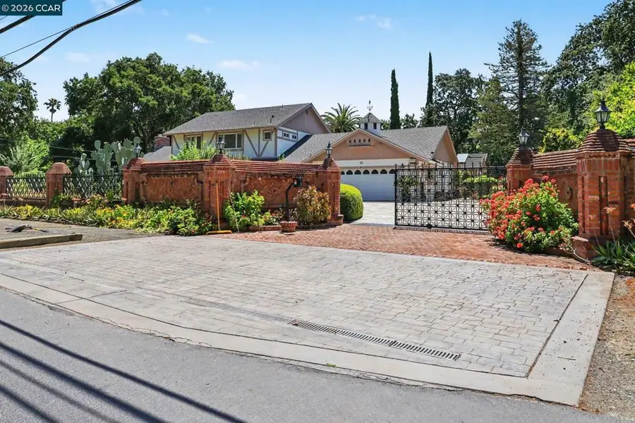 25 Amberwood Ln, Walnut Creek, CA 94598 - #2