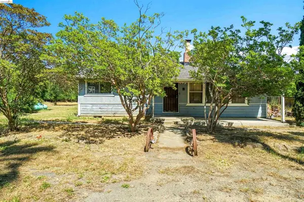 7750 Locke Rd, Vacaville, CA 95688