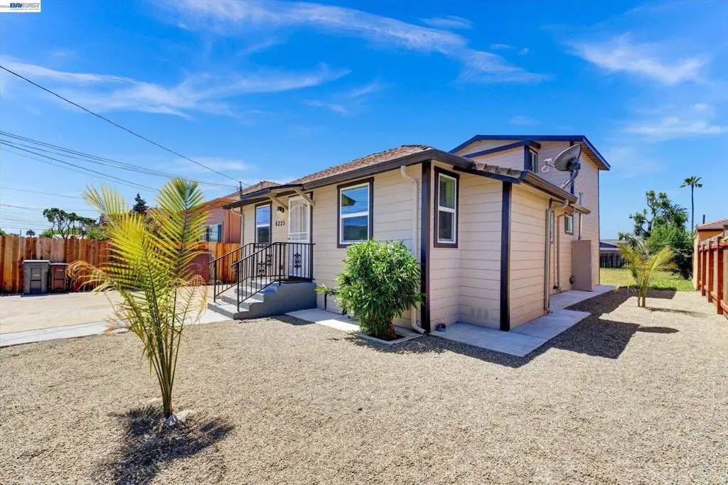 6225 Harmon Ave, Oakland, CA 94621 - #1