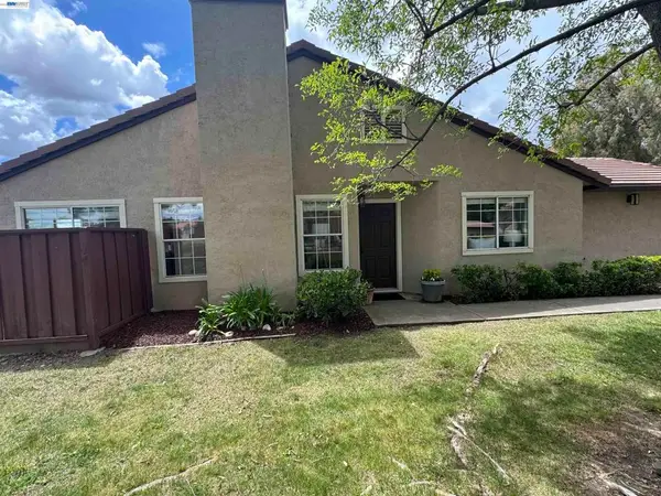 1379 Chateau Cmn, Livermore, CA 94550