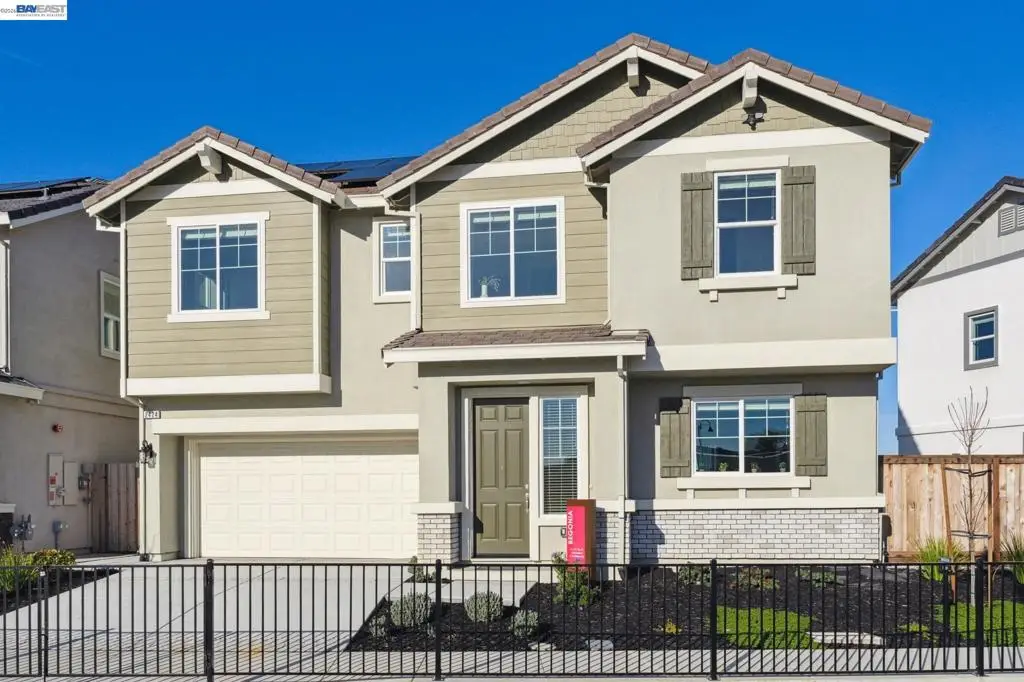 1484 Monument Ln, Fairfield, CA 94533 - #1