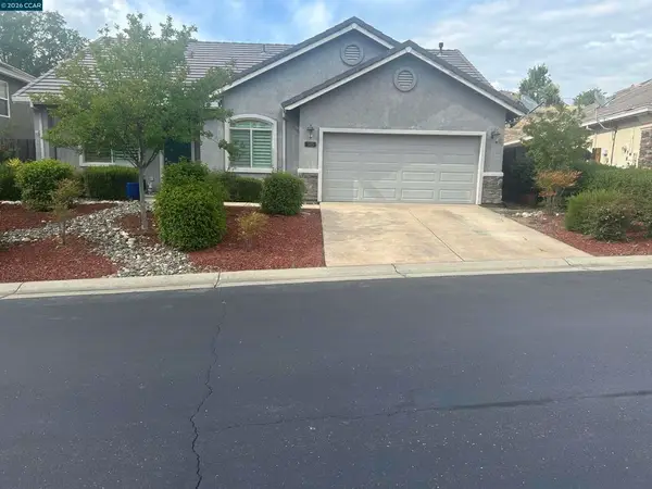 305 Gold Creek Dr, Valley Springs, CA 95252