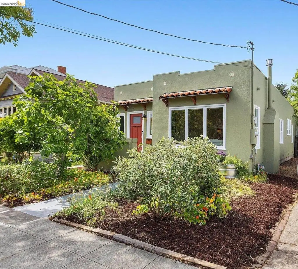 530 63rd St, Oakland, CA 94609 - #1