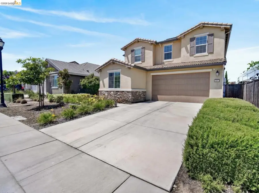 669 Longmont Dr, Oakley, CA 94561 - #3