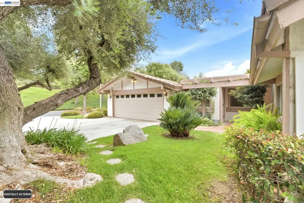 742 Via Zapata, Riverside, CA 92507 - #1