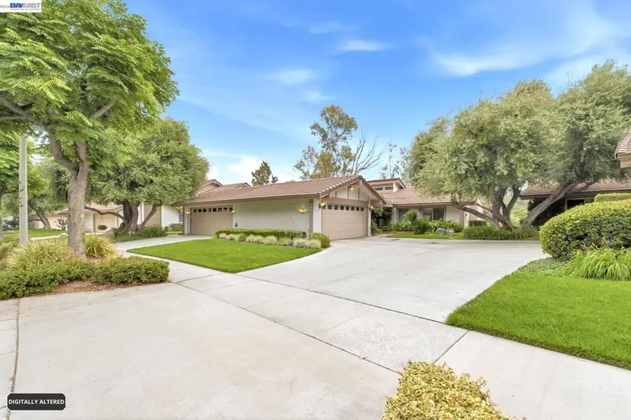 742 Via Zapata, Riverside, CA 92507 - #2