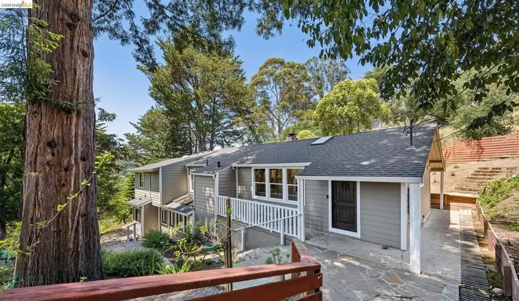 6281 Aspinwall Rd, Oakland, CA 94611 - #1