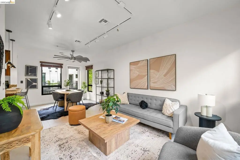 903 Zephyr Dr, Oakland, CA 94607 - #1