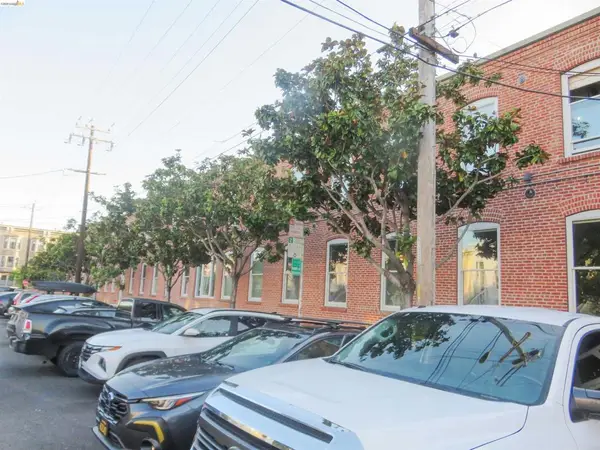 720 York St #212, San Francisco, CA 94110