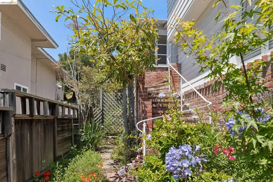 2541 Hilgard Ave, Berkeley, CA 94709 - #3