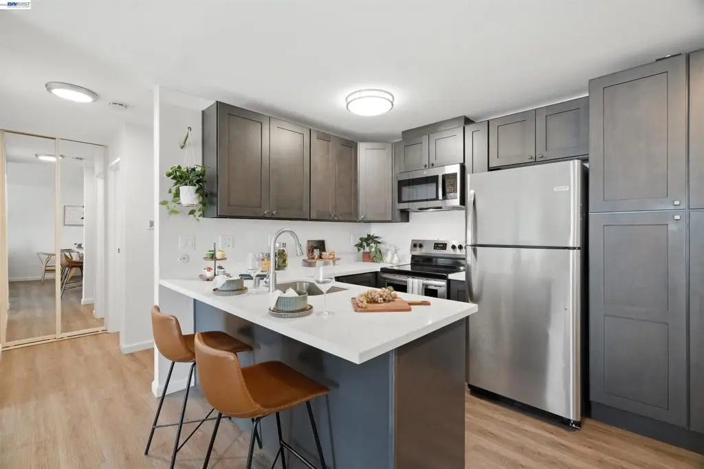 199 Montecito Ave #305, Oakland, CA 94610 - #1