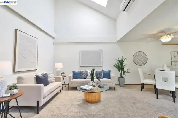 1327 Star Bush Ln, San Jose, CA 95118