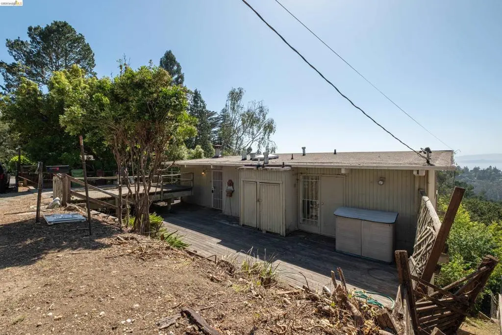 7279 Snake Rd, Oakland, CA 94611 - #1