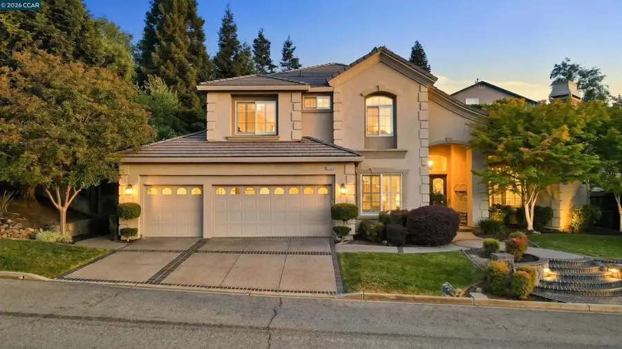 1020 Pebble Beach Dr, Clayton, CA 94517 - #2