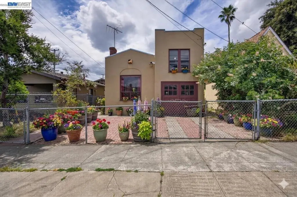 1227 E 33rd St, Oakland, CA 94610 - #1