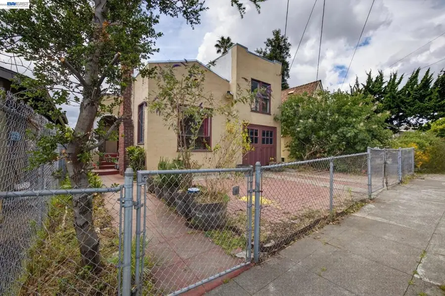 1227 E 33rd St, Oakland, CA 94610 - #3