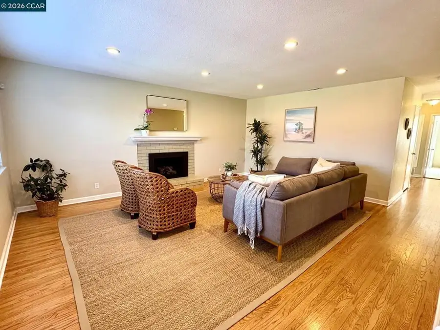 1878 Queens Rd, Concord, CA 94519 - #3