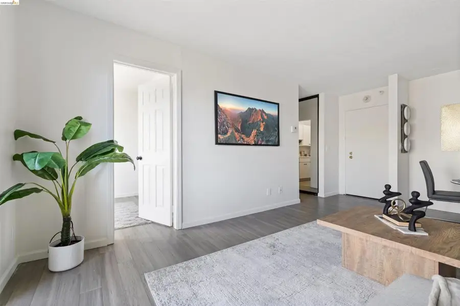 4 Admiral Dr #B430, Emeryville, CA 94608 - #2