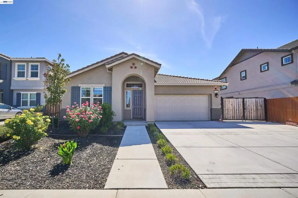 243 Gannet St, Vacaville, CA 95688 - #1