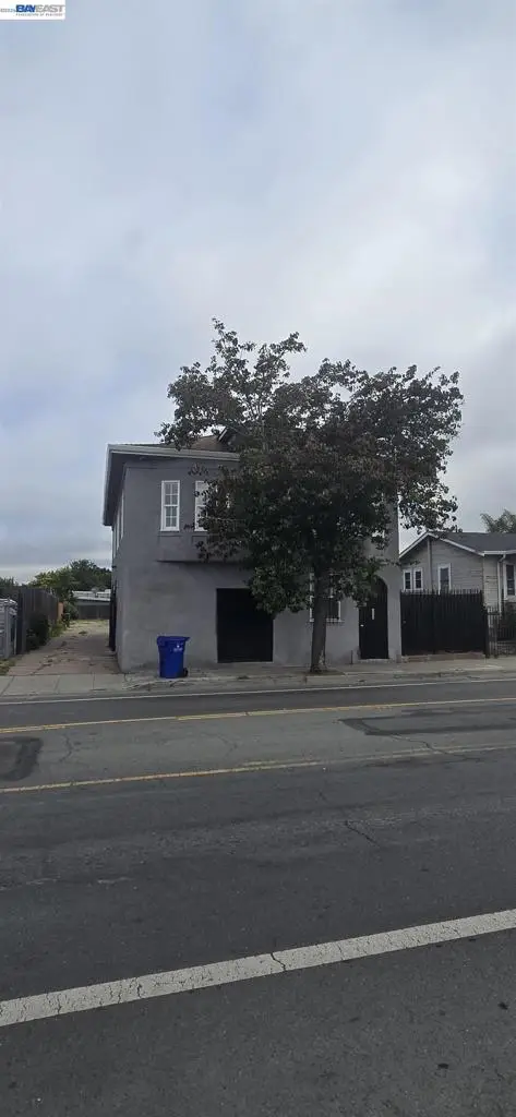 Address Withheld By Seller, Oakland, CA 94603