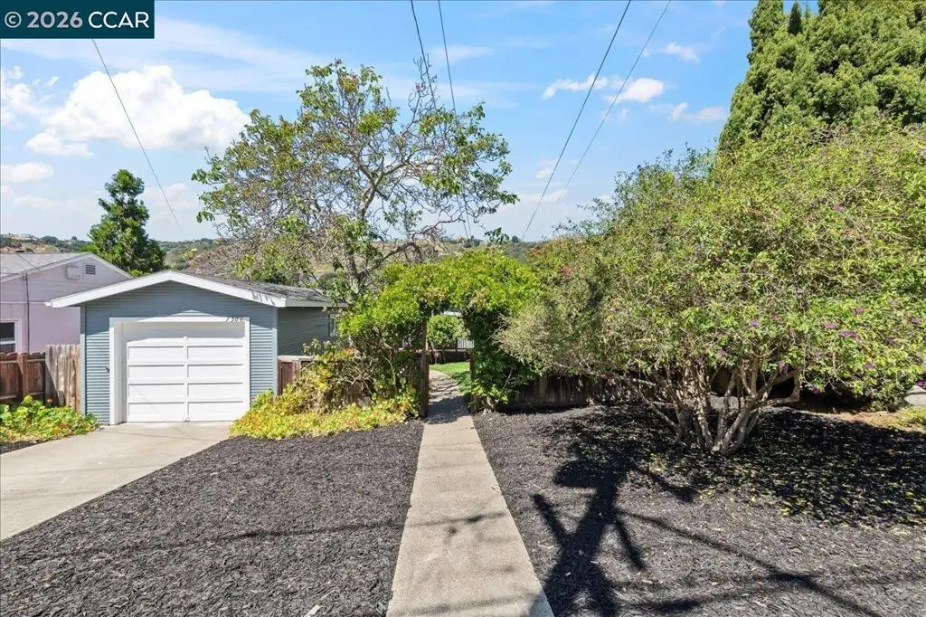 7568 Greenly Dr, Oakland, CA 94605 - #1