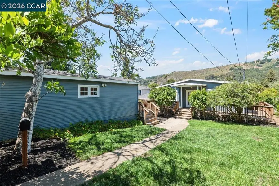 7568 Greenly Dr, Oakland, CA 94605 - #3