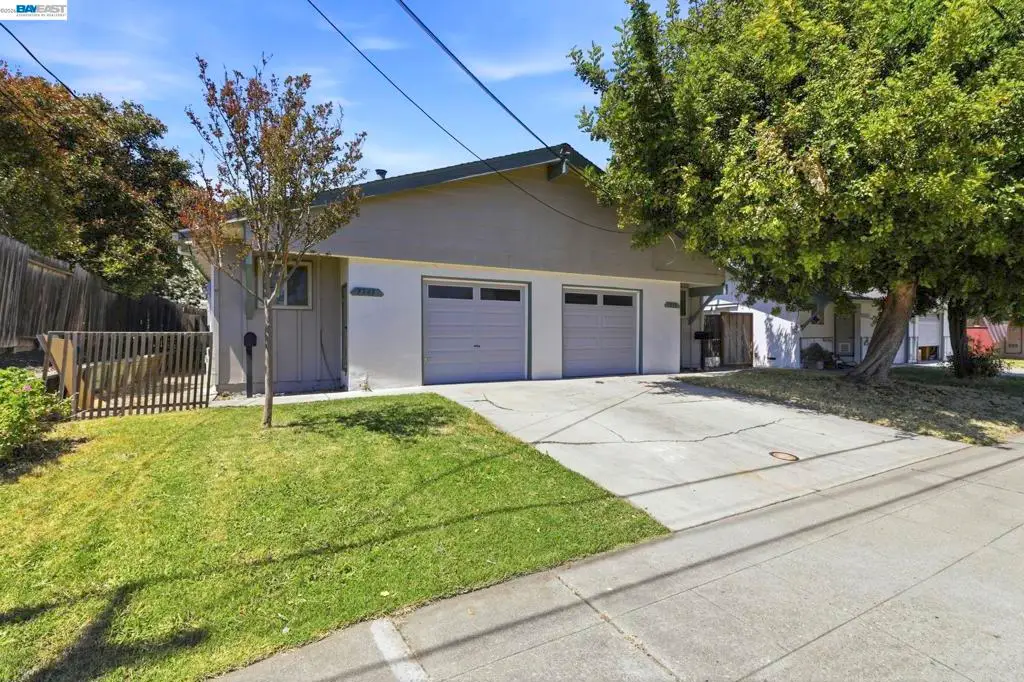 7359 7361 Glenoaks Way, Dublin, CA 94568 - #1