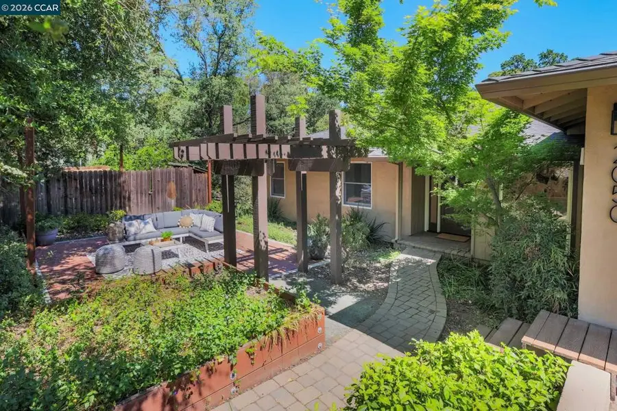 2050 Blackwood Dr, Walnut Creek, CA 94596 - #2