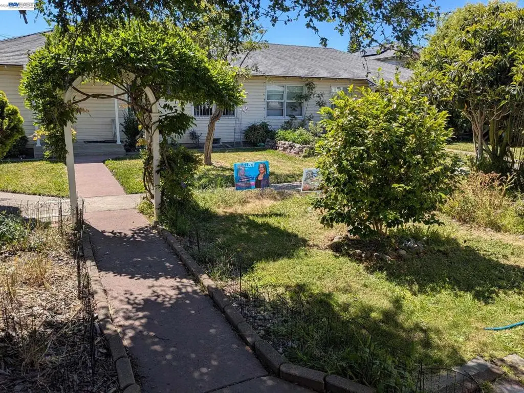 172 W Chanslor, Richmond, CA 94801 - #1