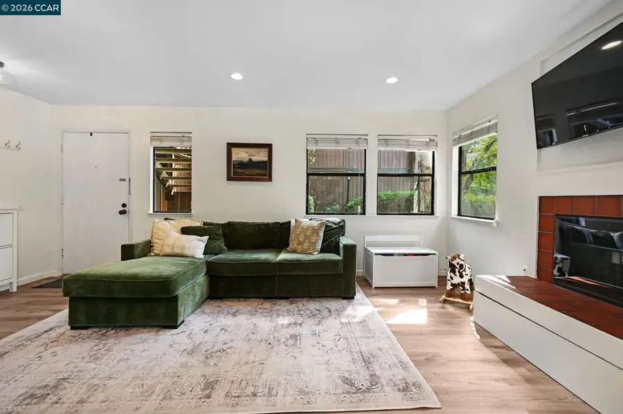 820 Camelback Place, Pleasant Hill, CA 94523 - #3