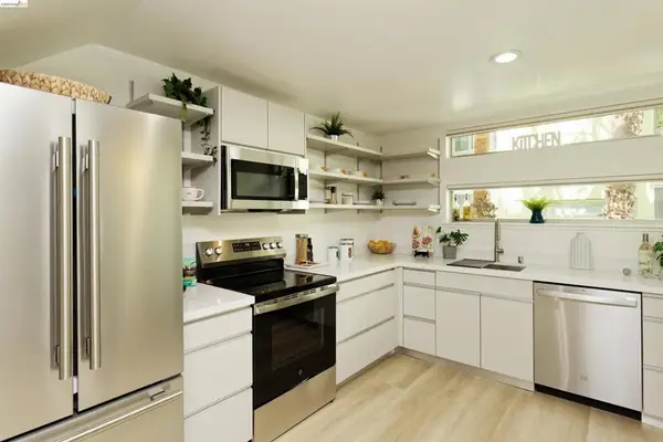 1201 Pine St #315, Oakland, CA 94607