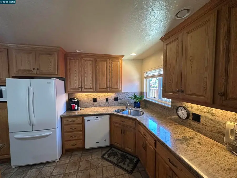 1707 Bishop Dr, Concord, CA 94521 - #3
