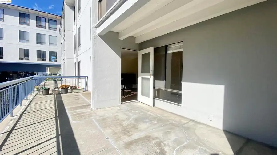 2 Commodore Drive #D273, Emeryville, CA 94608 - #2