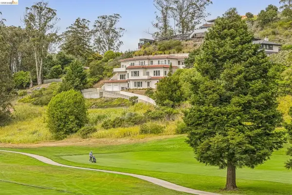 1452 Club View Dr, El Cerrito, CA 94530