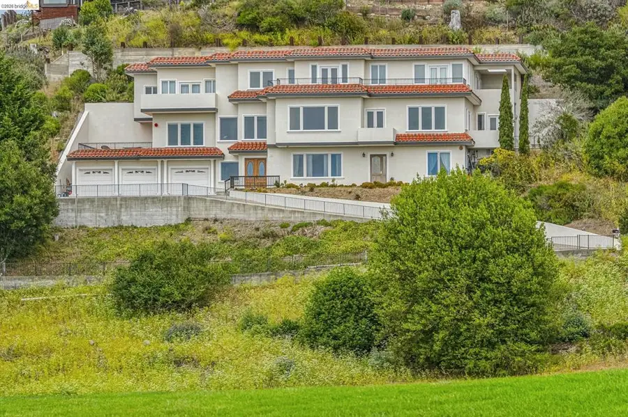 1452 Club View Dr, El Cerrito, CA 94530 - #2
