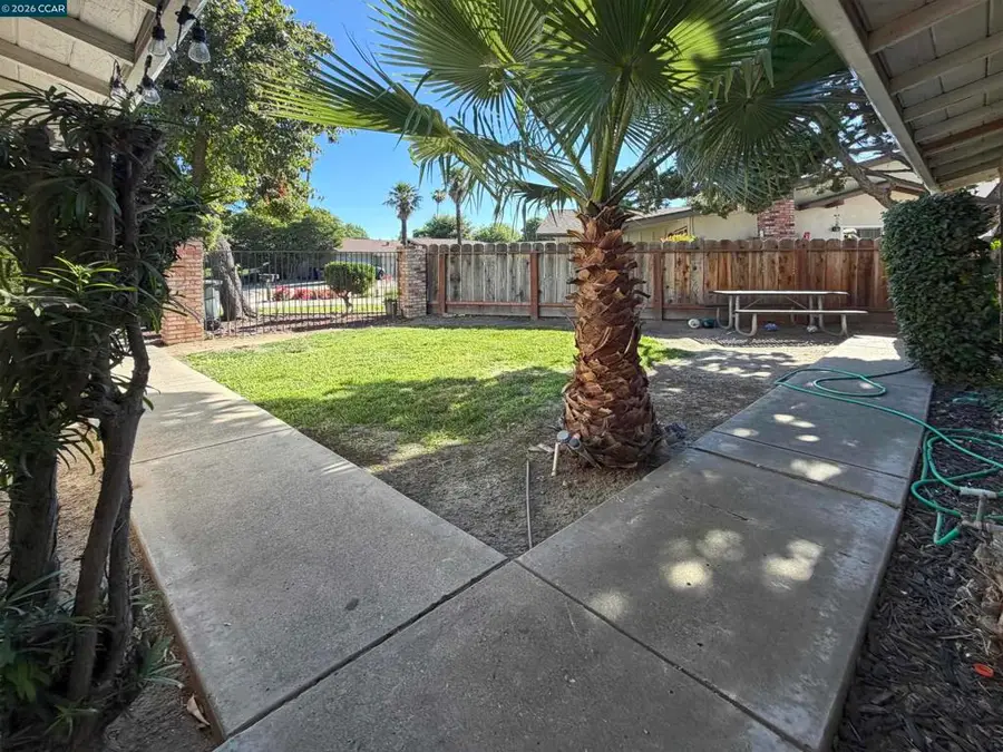 2404 2406 Counts Ct, Modesto, CA 95355 - #3