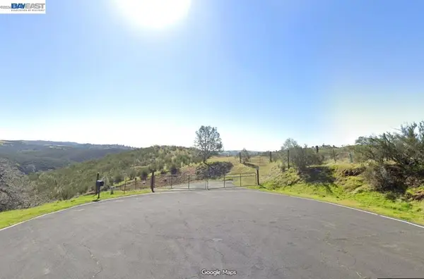 Mccauley Road, Valley Springs, CA 95252