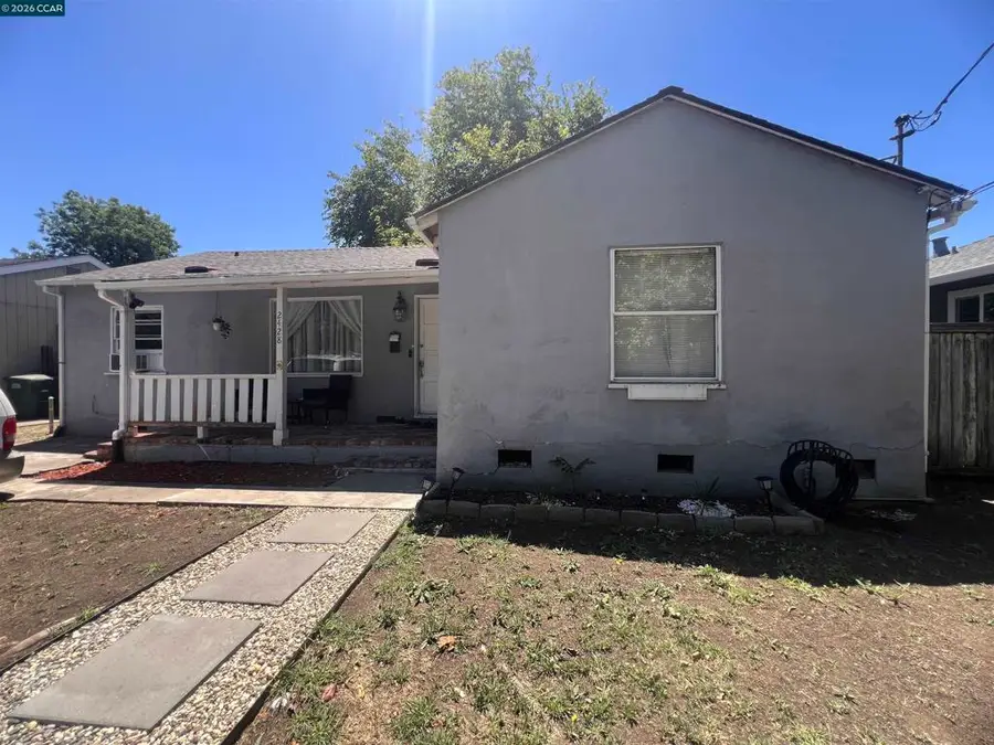 2428 Crescent Dr, Concord, CA 94520 - #2
