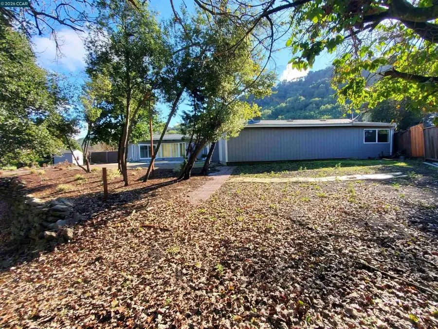 2420 Tomar Ct, Pinole, CA 94564 - #3