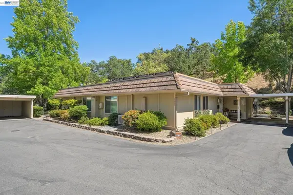 2029 Ptarmigan Dr #2, Walnut Creek, CA 94595