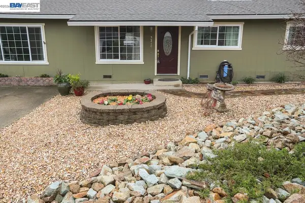 3345 Oakwood Place, Redding, CA 96001