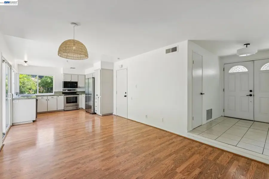 2884 Lyon Circle, Concord, CA 94518 - #3