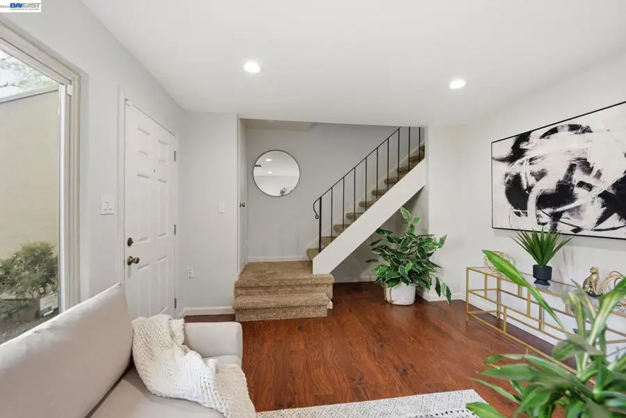 27864 Hummingbird Ct, Hayward, CA 94545 - #3