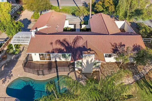 23110 Los Ranchos Dr, Tracy, CA 95304