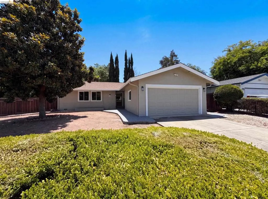 1496 Soccer Ct, Concord, CA 94518 - #1