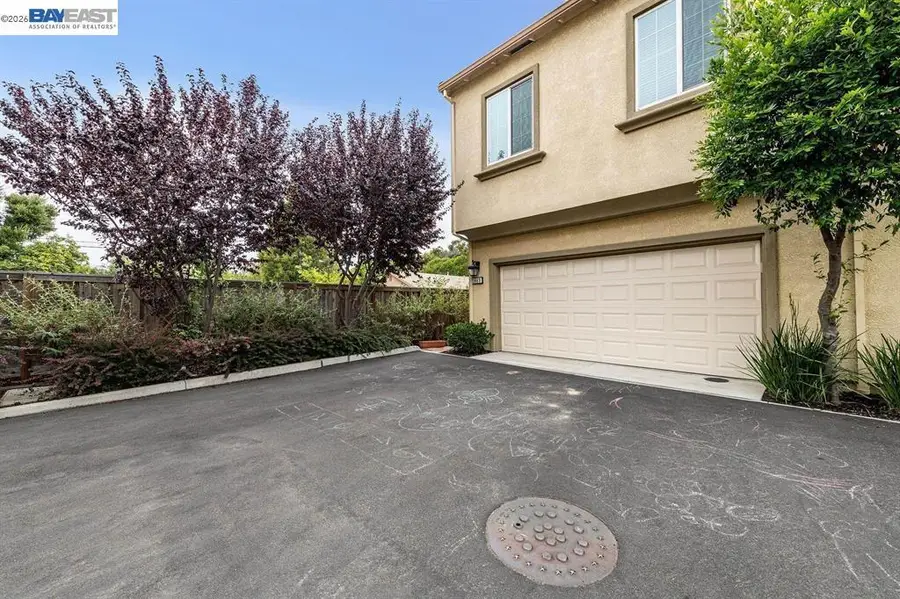 1663 Sylvia St, Hayward, CA 94545 - #3